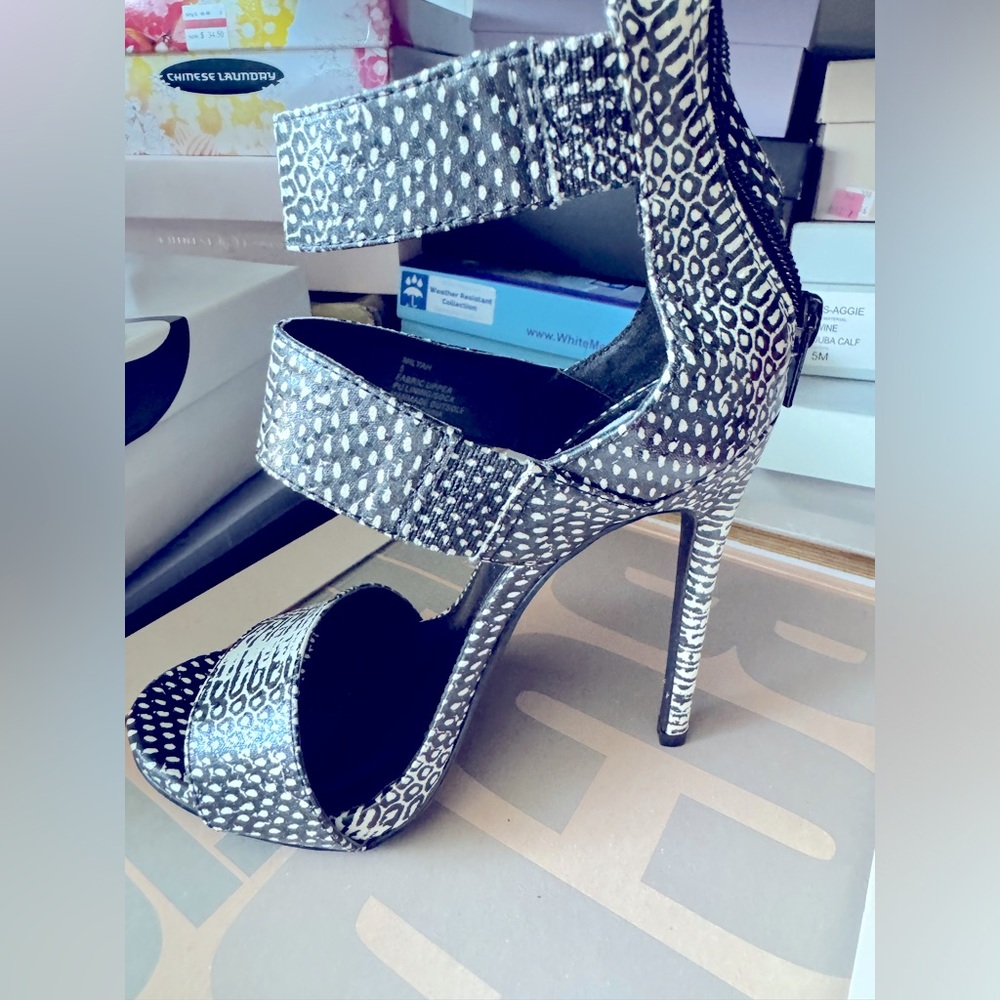 Steve Madden Sexy High heel